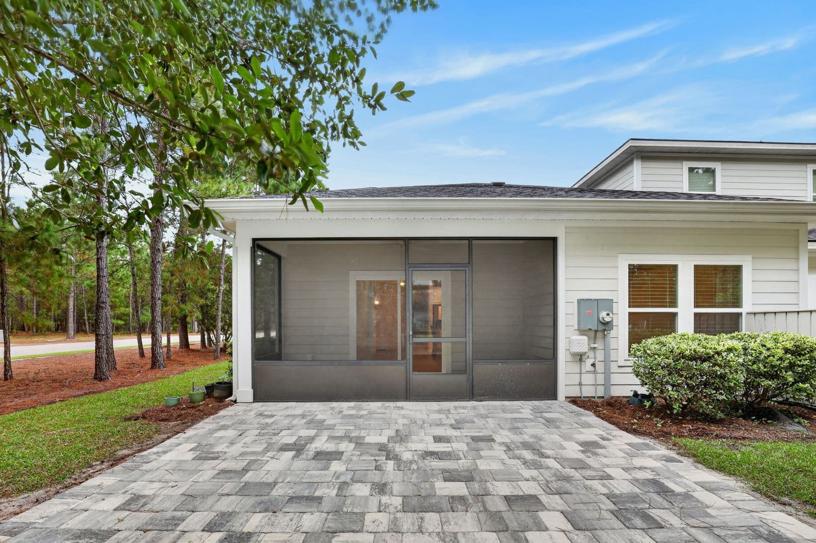 Richmond Hill House: 14 Lower Creek Drive