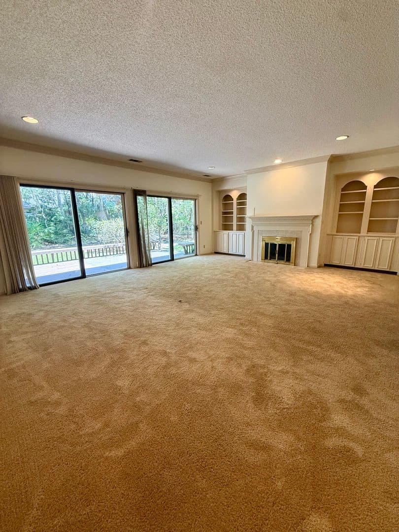 Savannah House: 11 Gossamer Ln.
