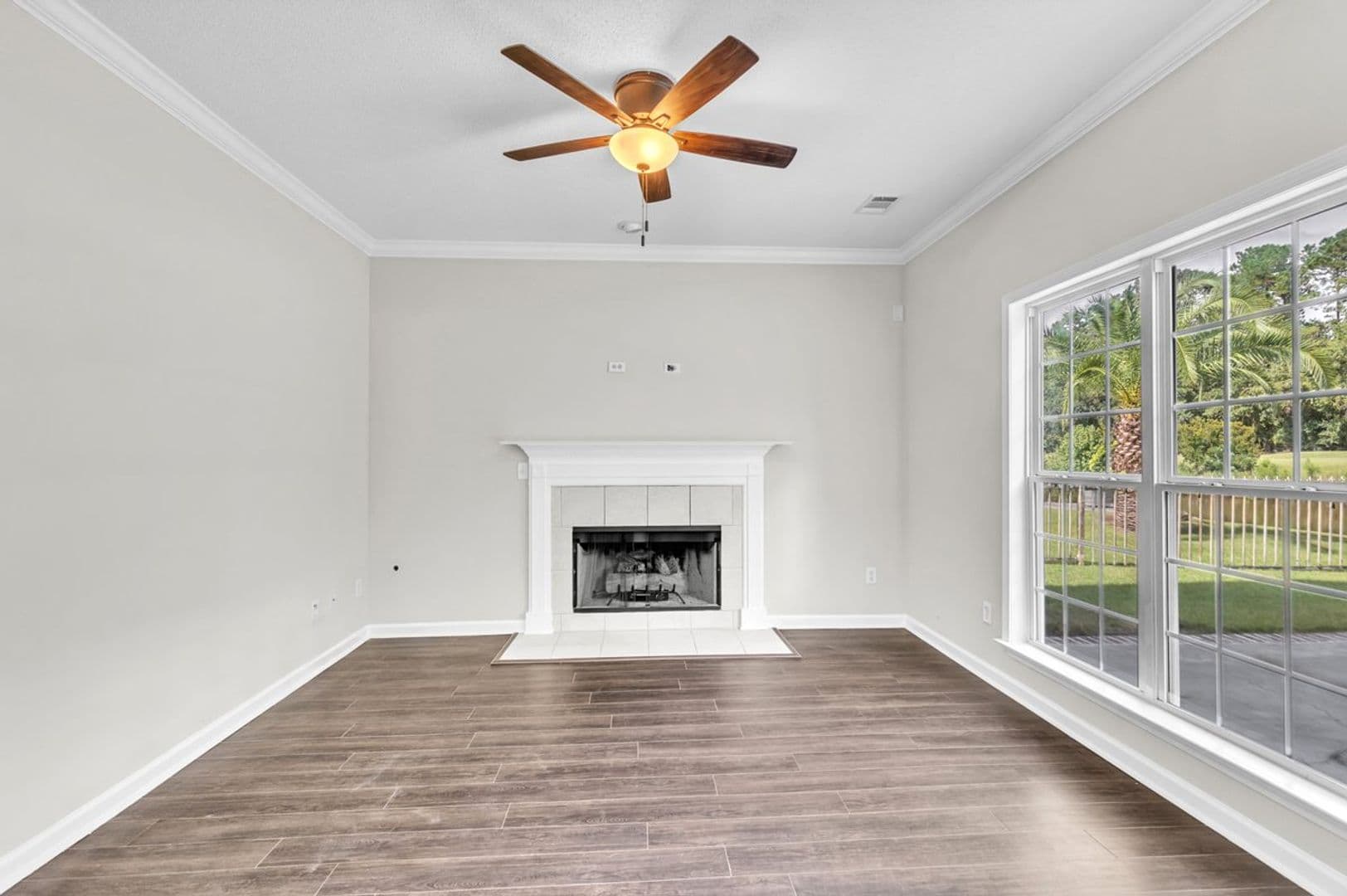 Richmond Hill House: 185 Oak Ridge Circle
