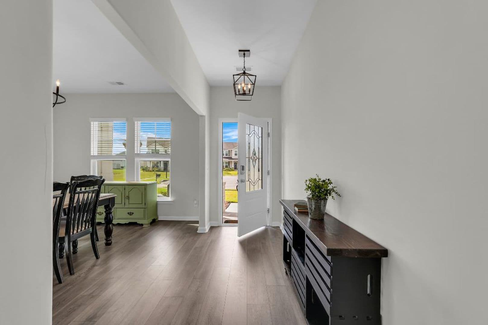 Savannah House: 24 Headlands Ct.