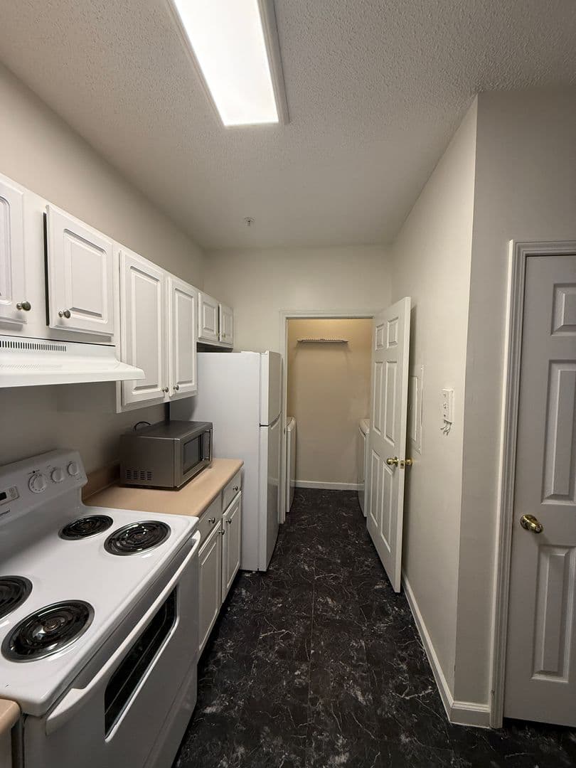 Savannah House: 9201 Walden Park Drive