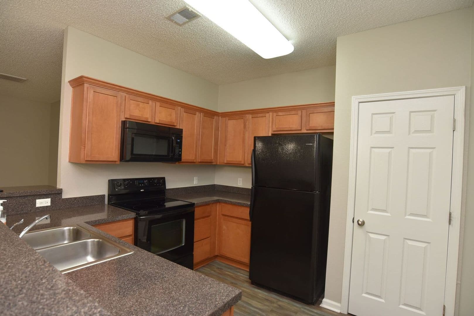 Richmond Hill House: 825 Canyon Oak Loop