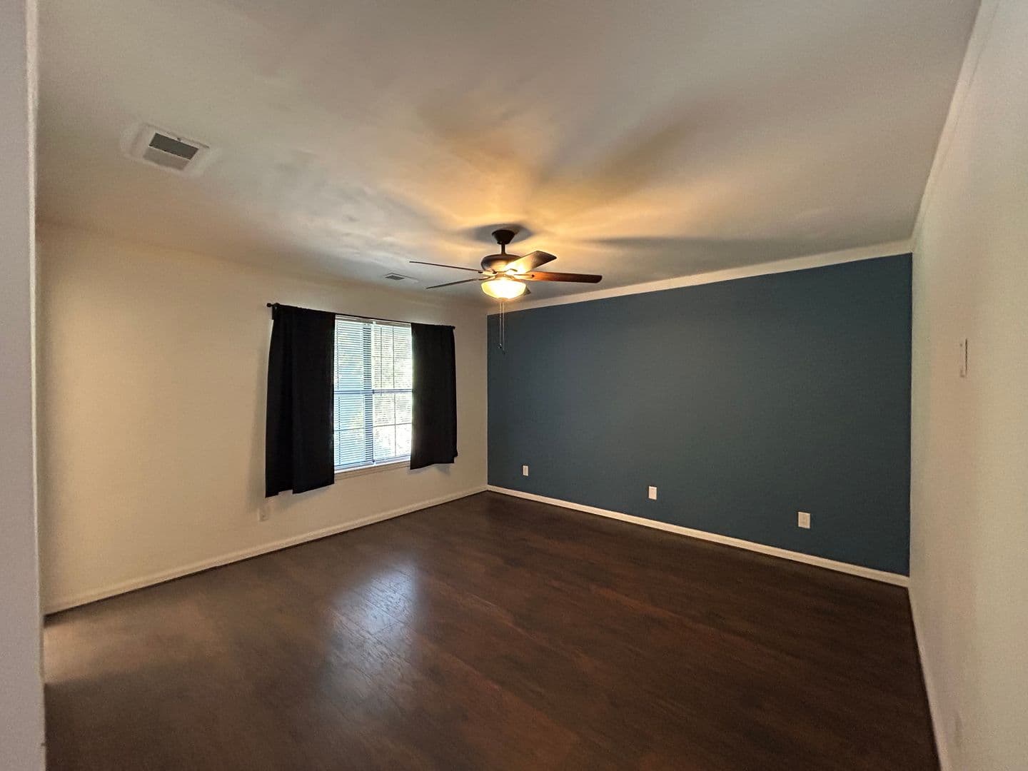 Savannah House: 66 Hidden Lake Ct.