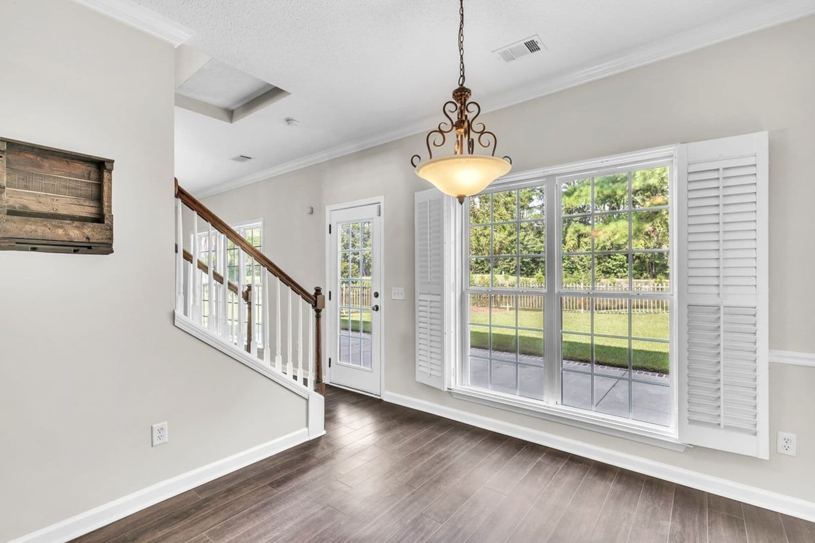 Richmond Hill House: 185 Oak Ridge Circle