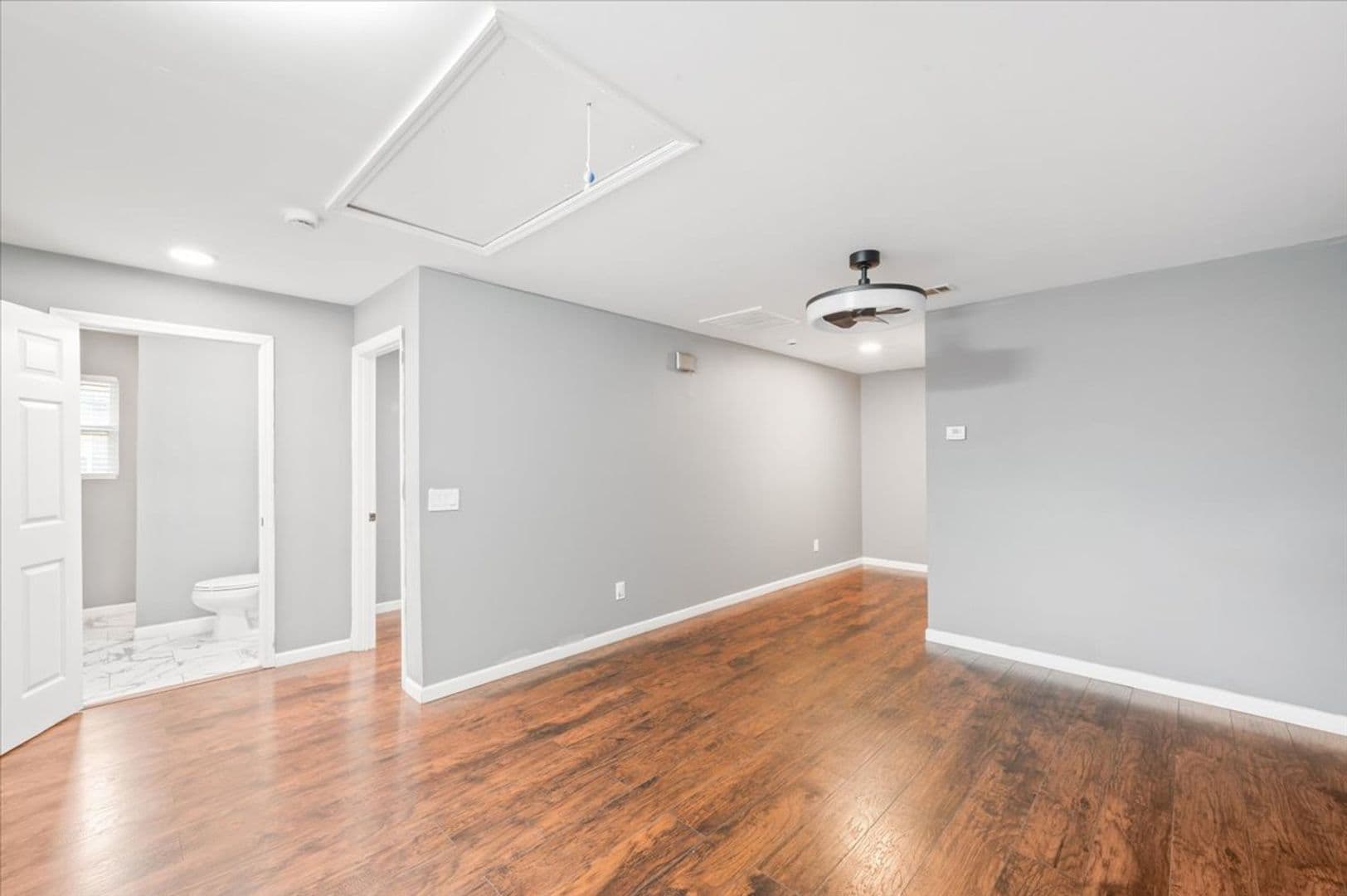 Savannah House: 2120 Krenson St.