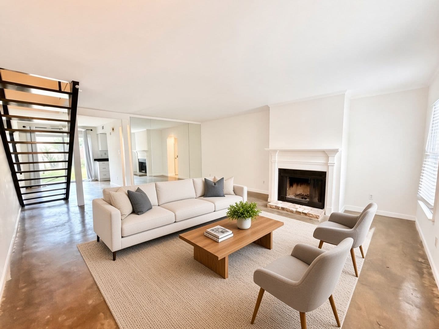 Savannah House: 6501 Habersham Street #14
