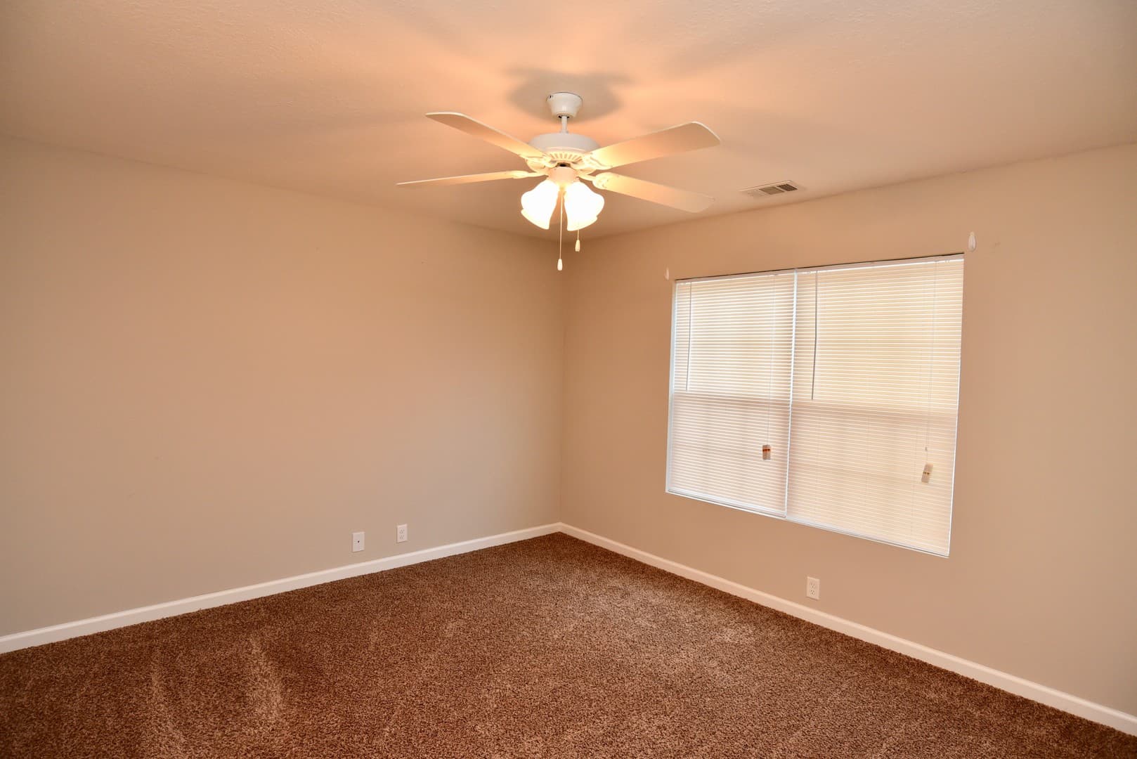 Richmond Hill Townhome: 45 Walker Court