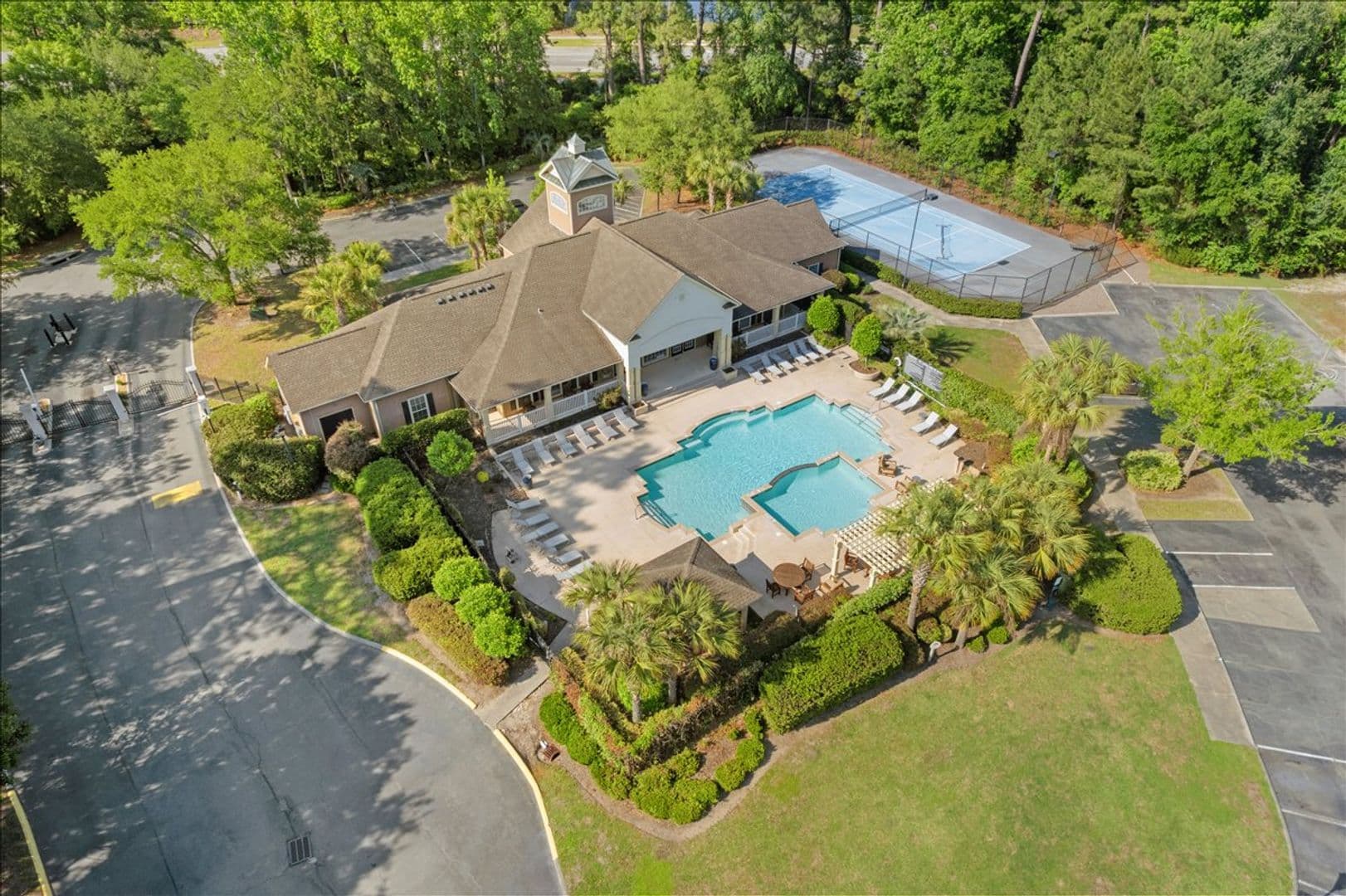 Savannah House: 1202 Walden Park Dr.