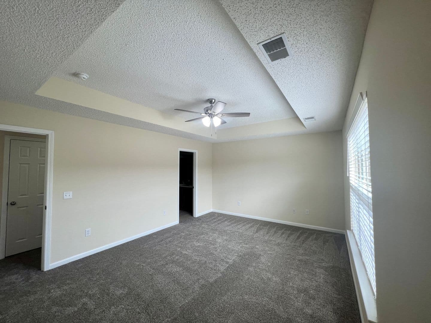 Richmond Hill Apartment: 485 Canyon Oak Loop