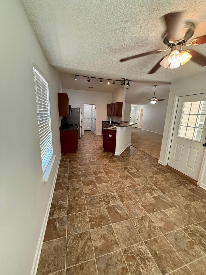 Guyton House: 118 Whirlwind Way