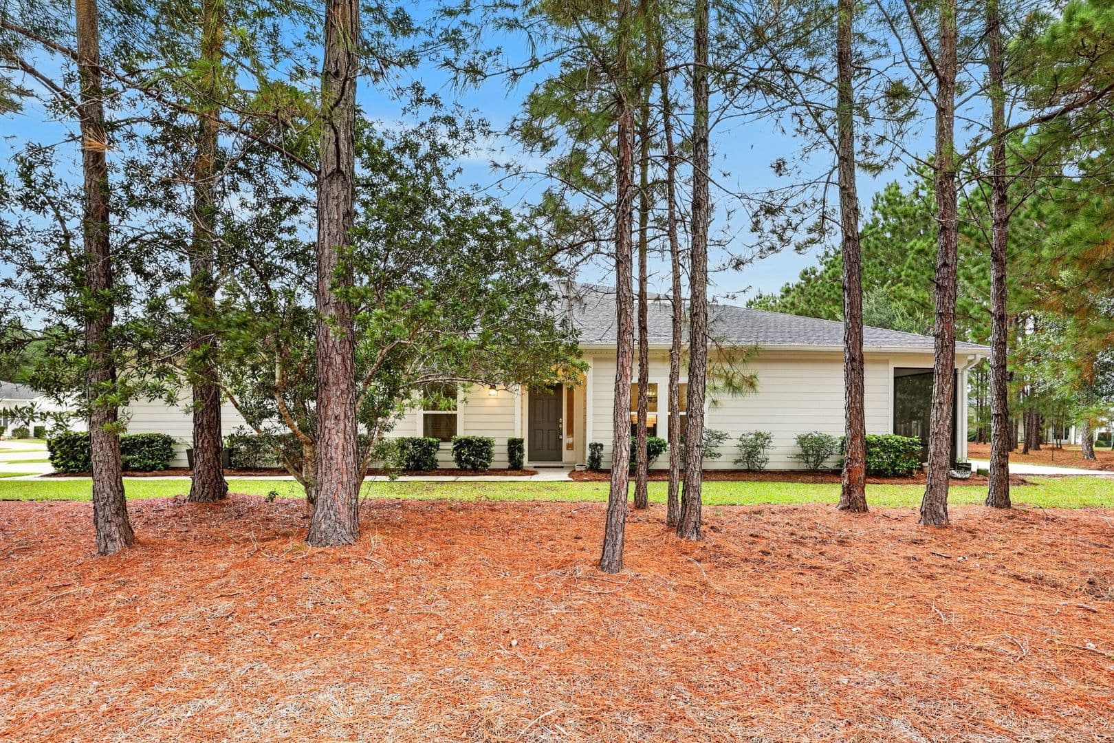 Richmond Hill House: 14 Lower Creek Drive