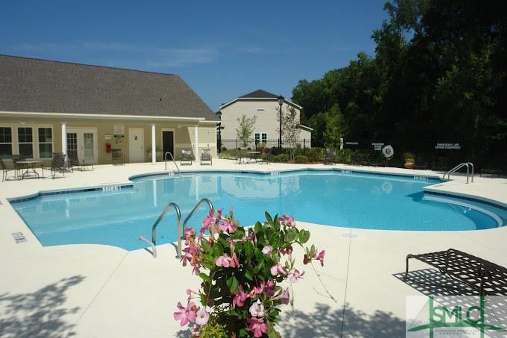 Pooler House: 253 Durham Parkway