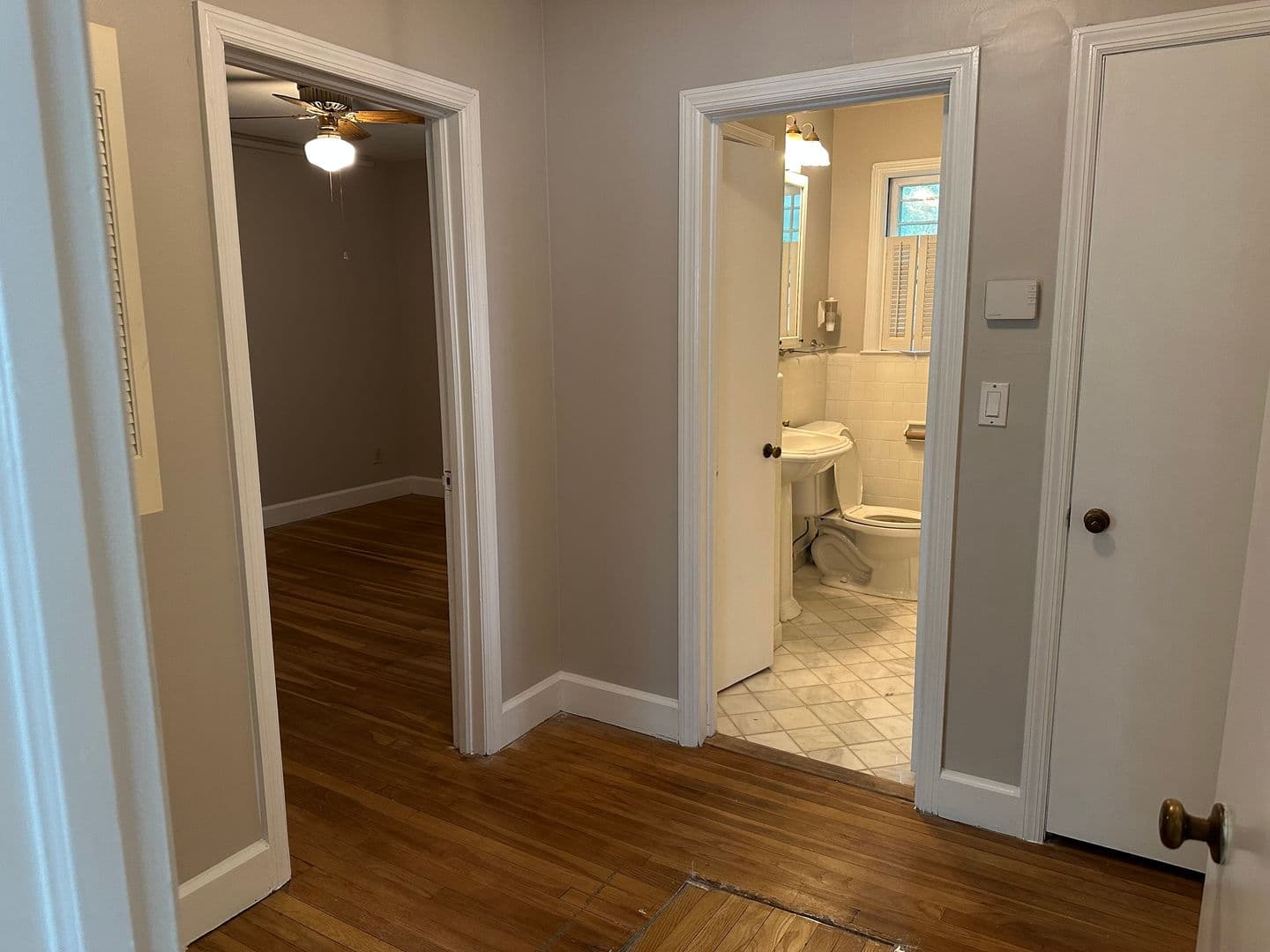 Savannah House: 5515 Habersham St.