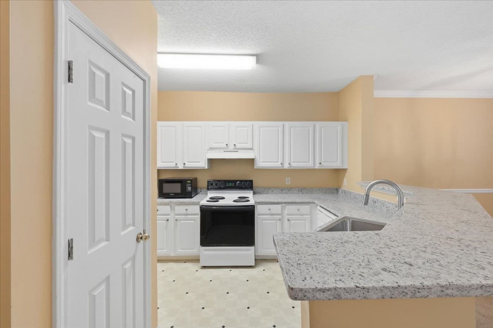 Savannah House: 1202 Walden Park Dr.