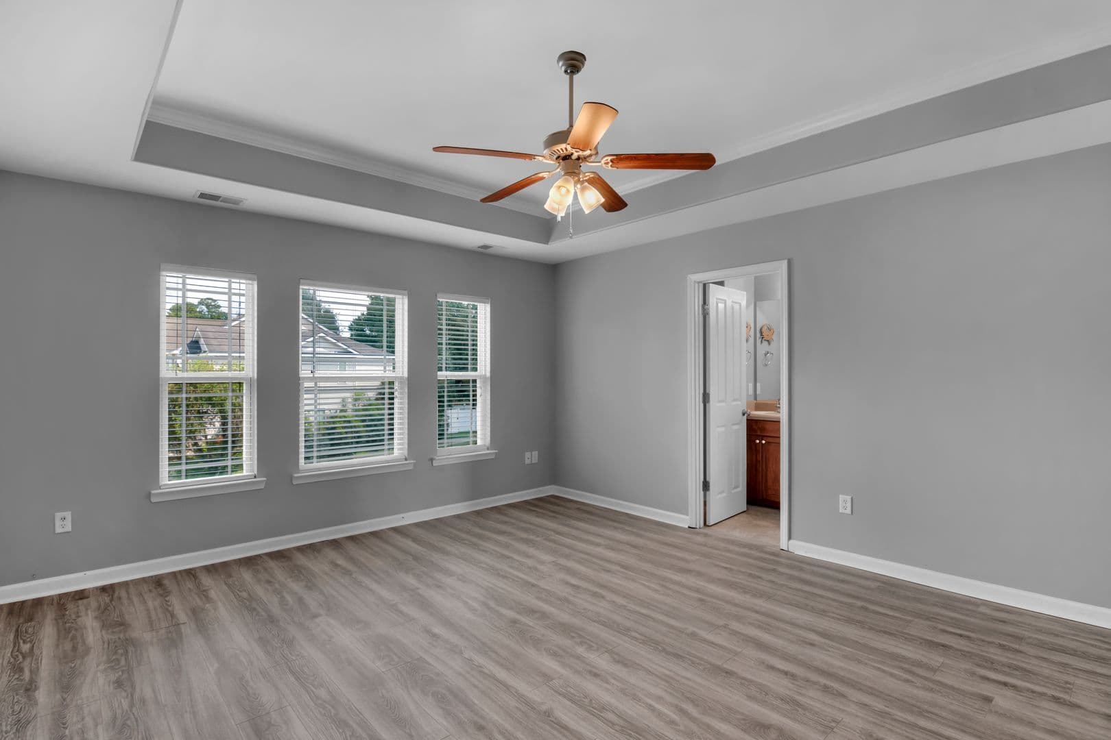 Richmond Hill House: 690 Summer Hill Way