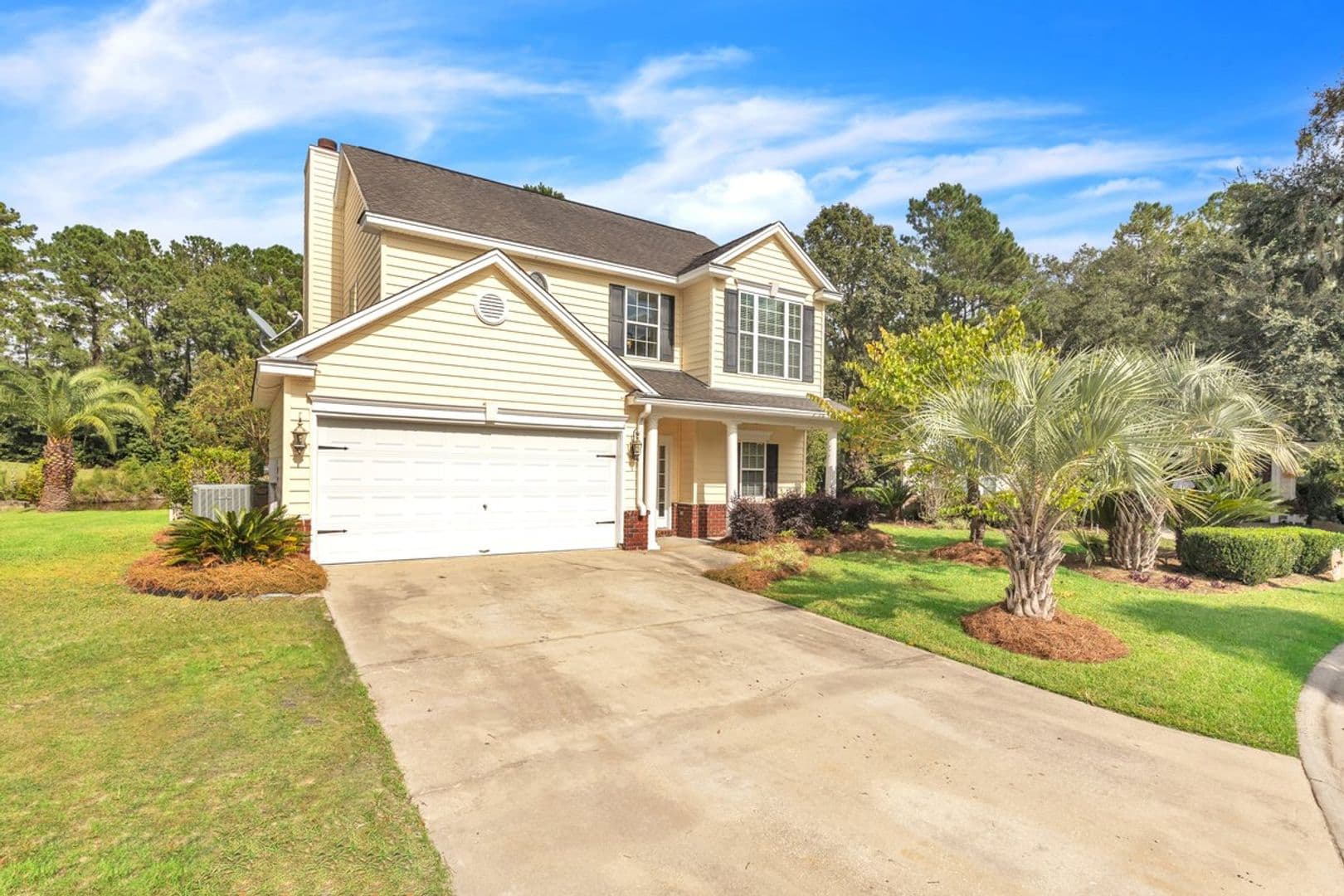 Richmond Hill House: 185 Oak Ridge Circle