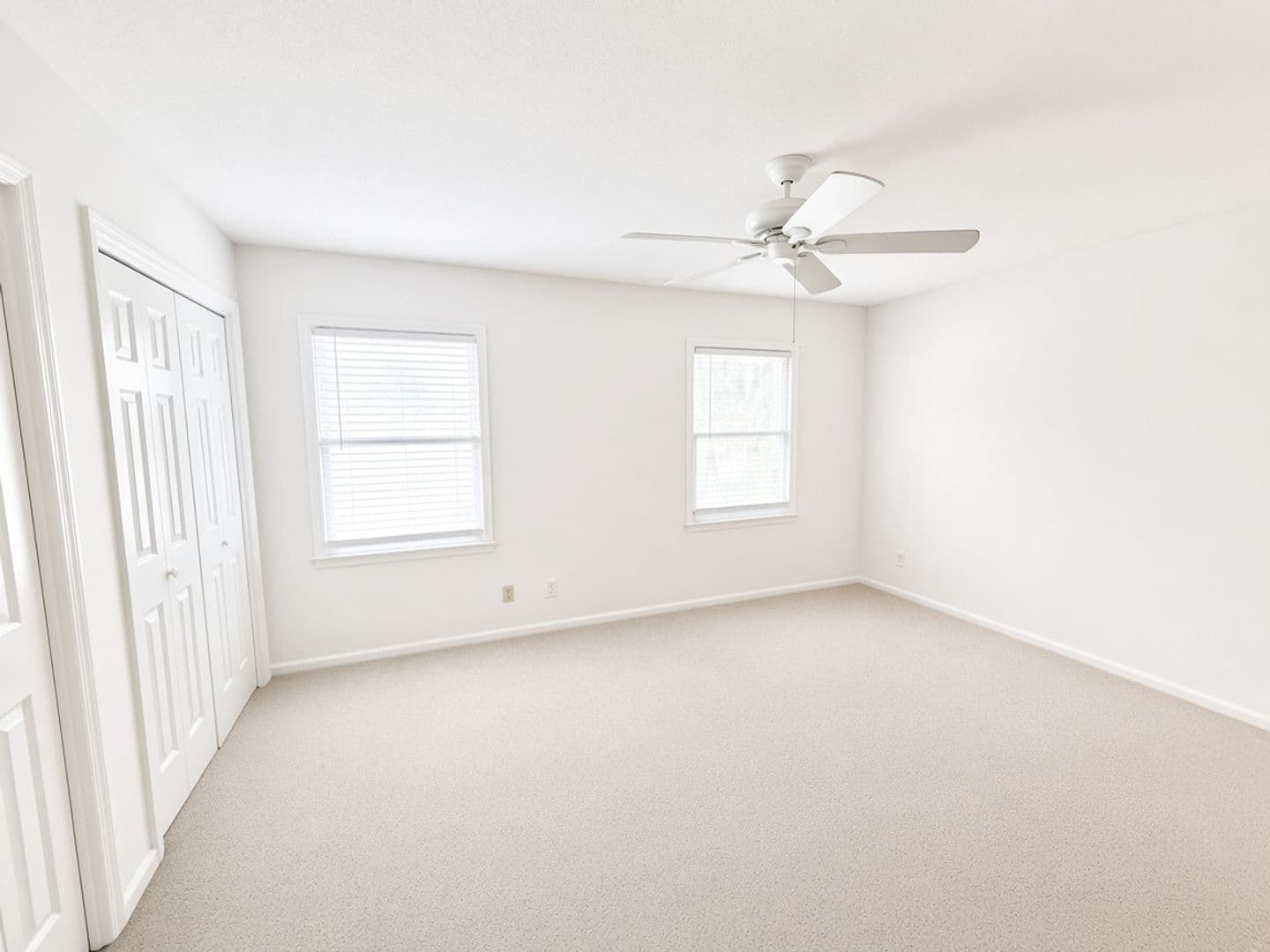 Savannah House: 6501 Habersham Street #14