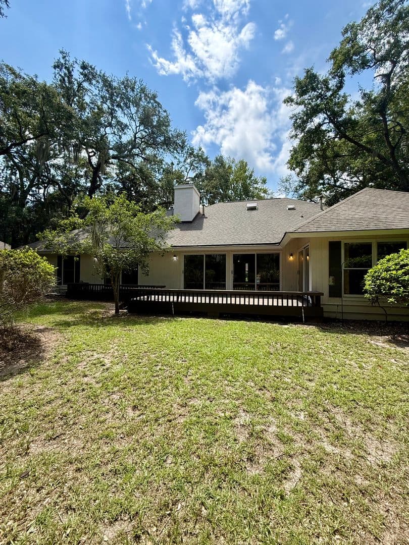 Savannah House: 11 Gossamer Ln.
