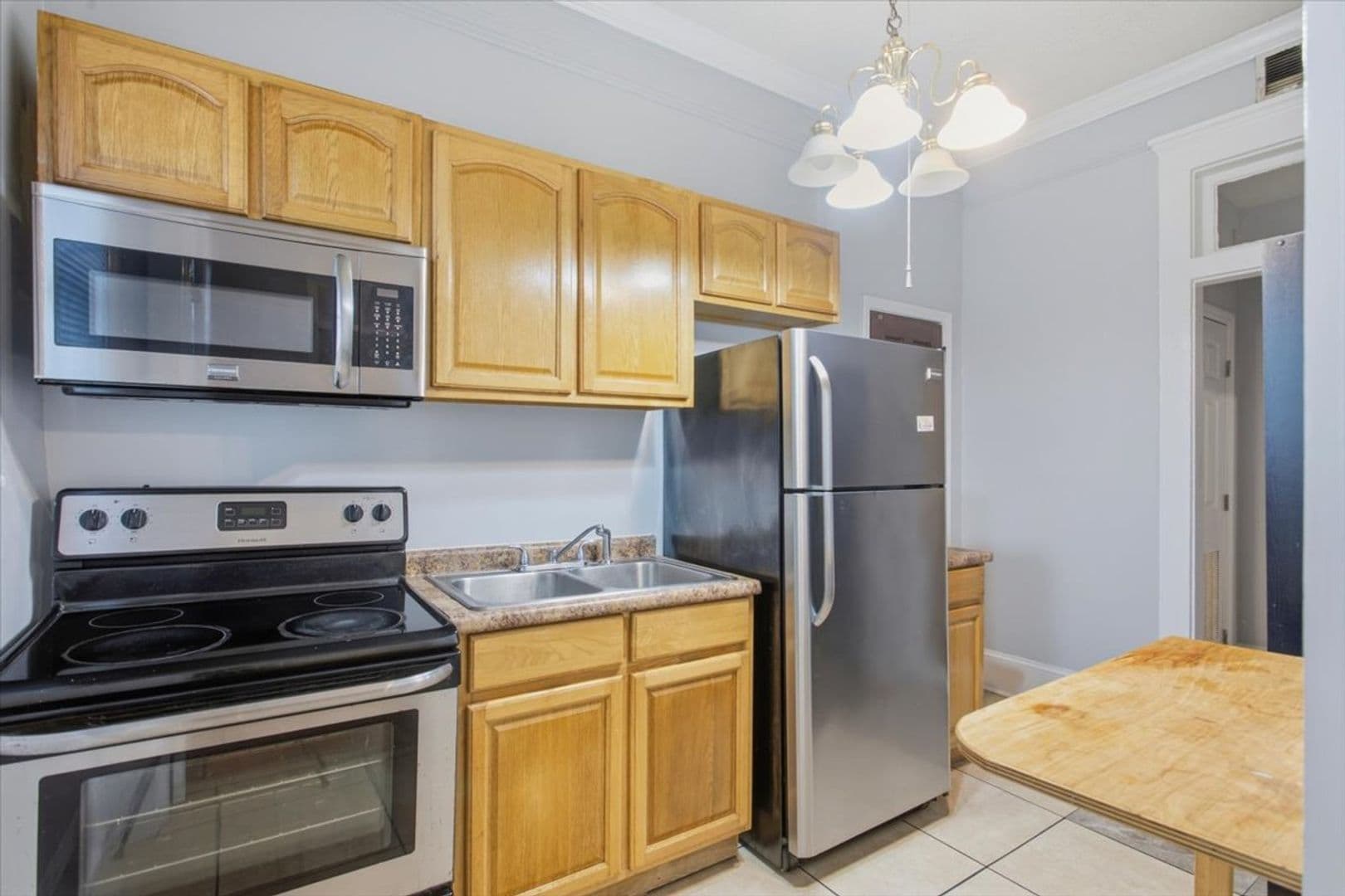 Savannah House: 1914 Barnard St. Unit A