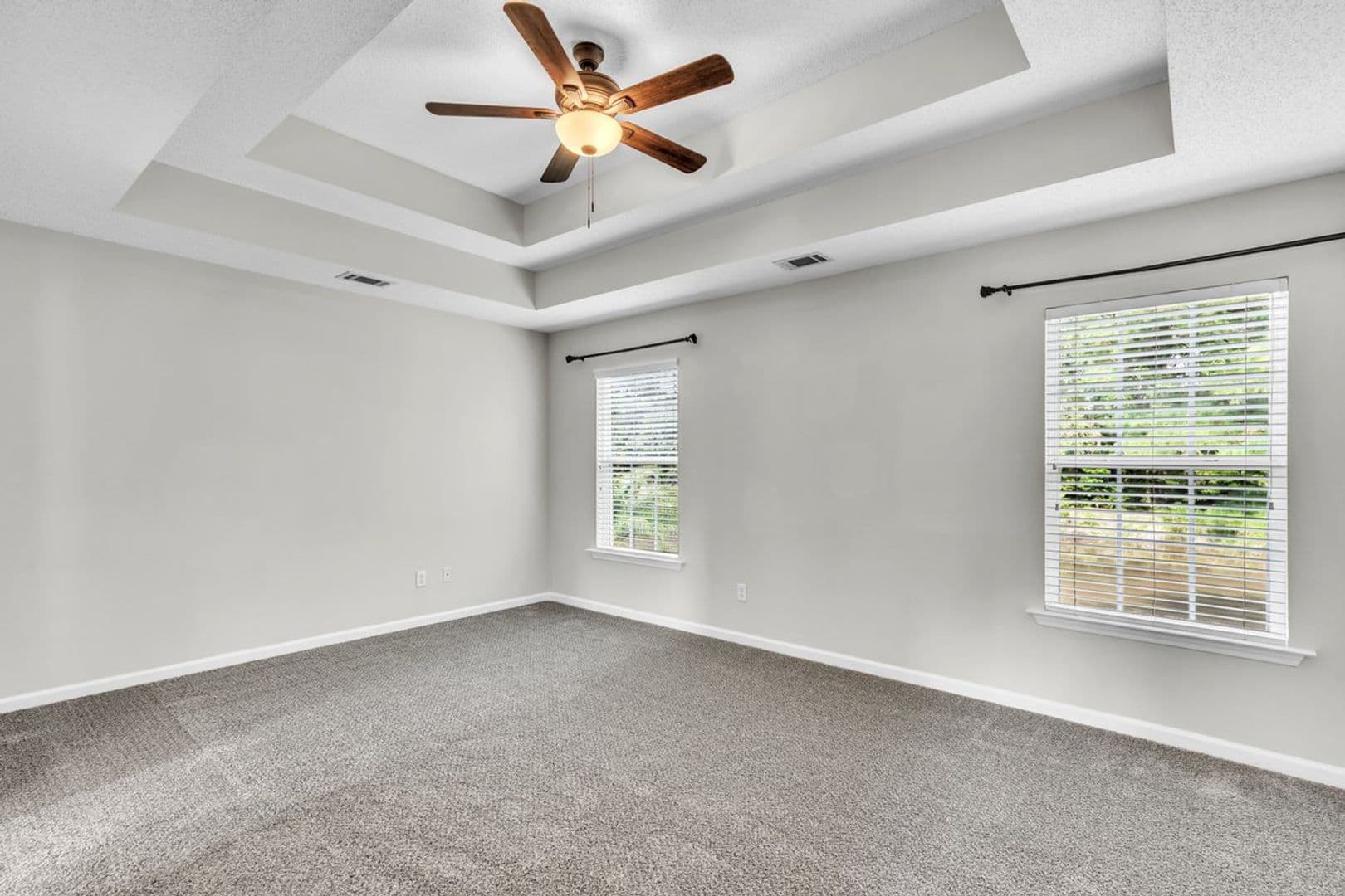 Richmond Hill House: 185 Oak Ridge Circle