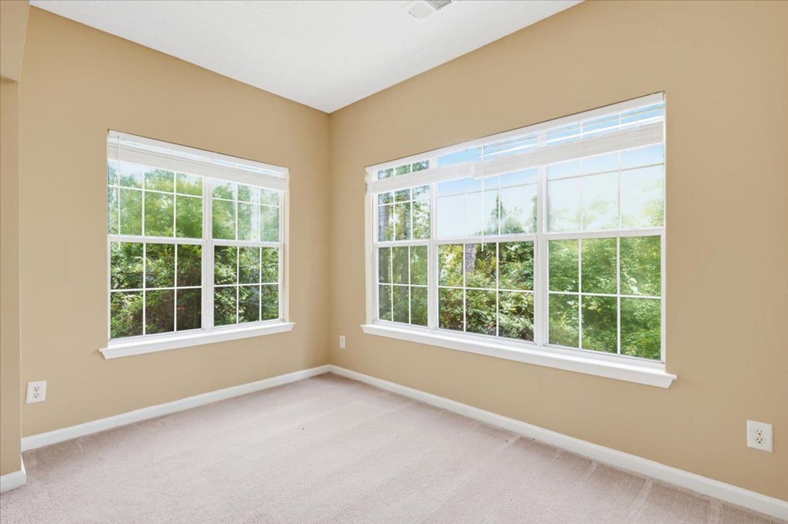 Savannah House: 1202 Walden Park Dr.
