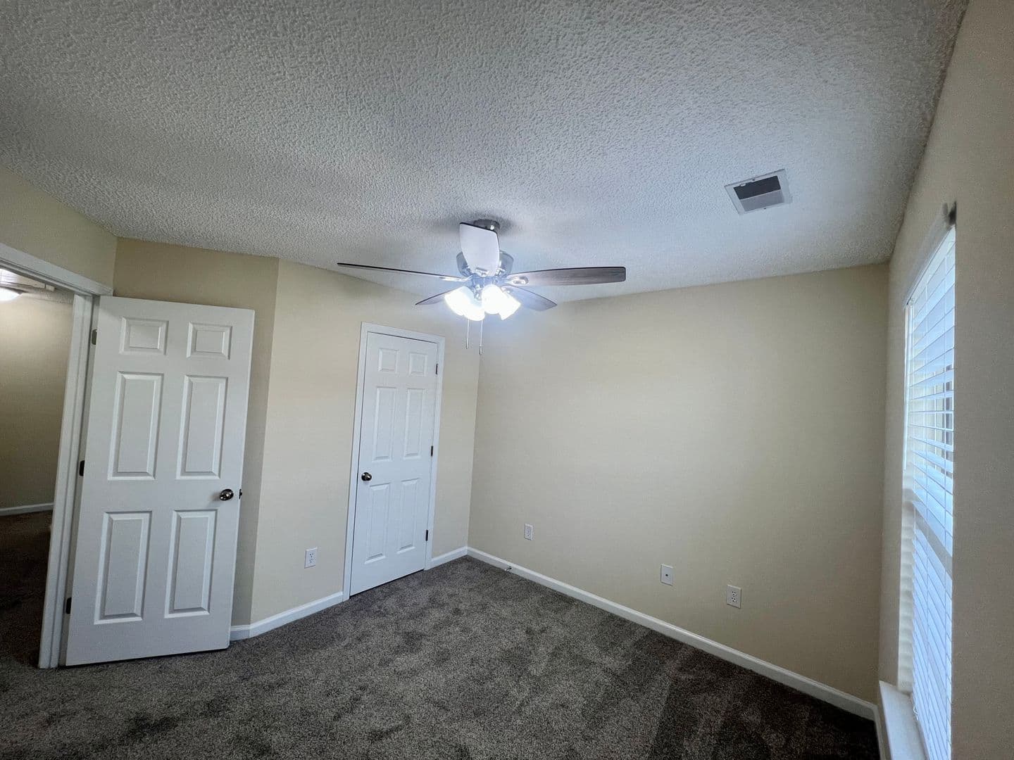 Richmond Hill House: 485 Canyon Oak Loop