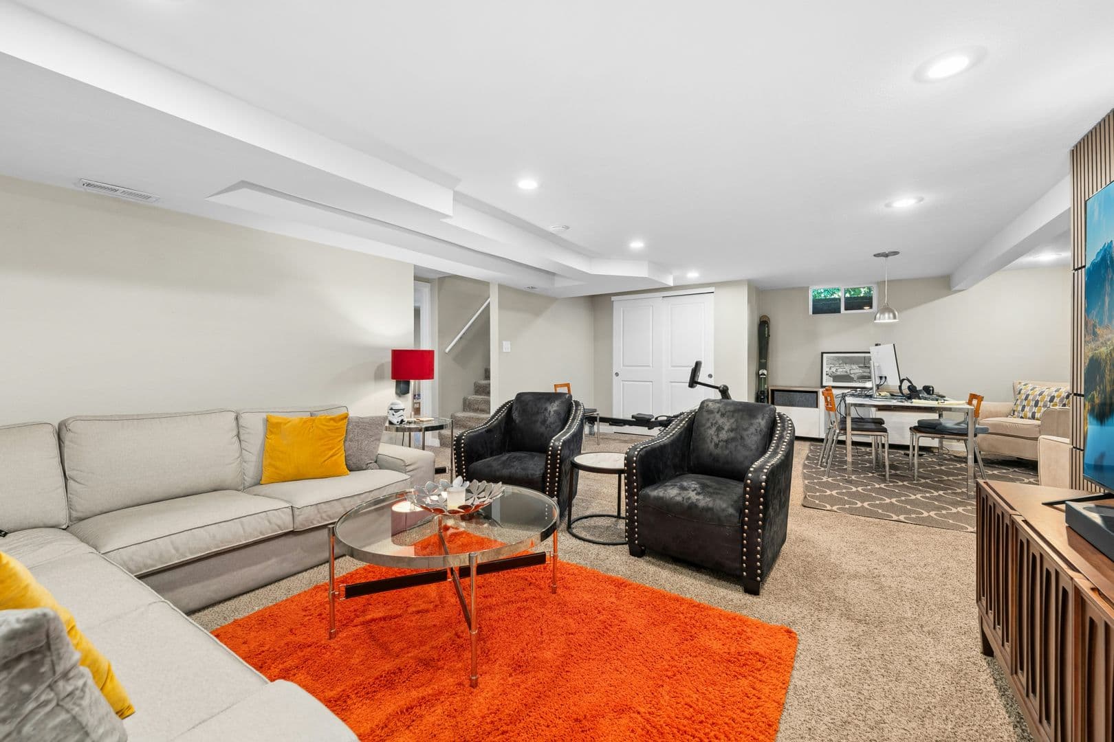 Burien House: 104 SW 132nd St