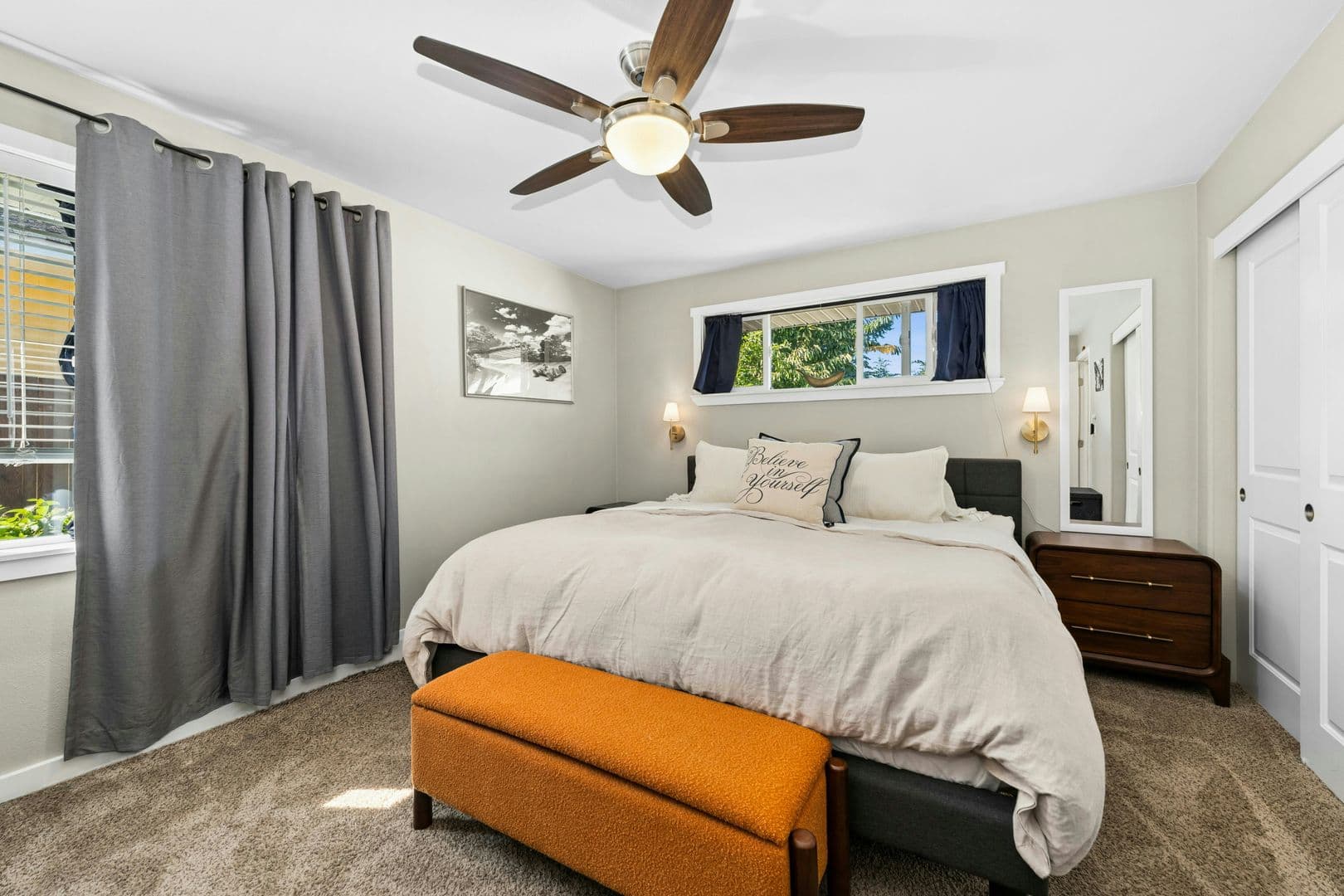 Burien House: 104 SW 132nd St