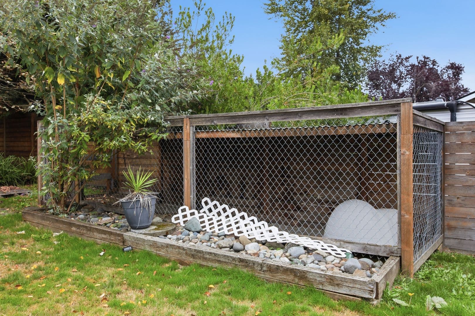 Kent House: 19463 122nd Pl SE