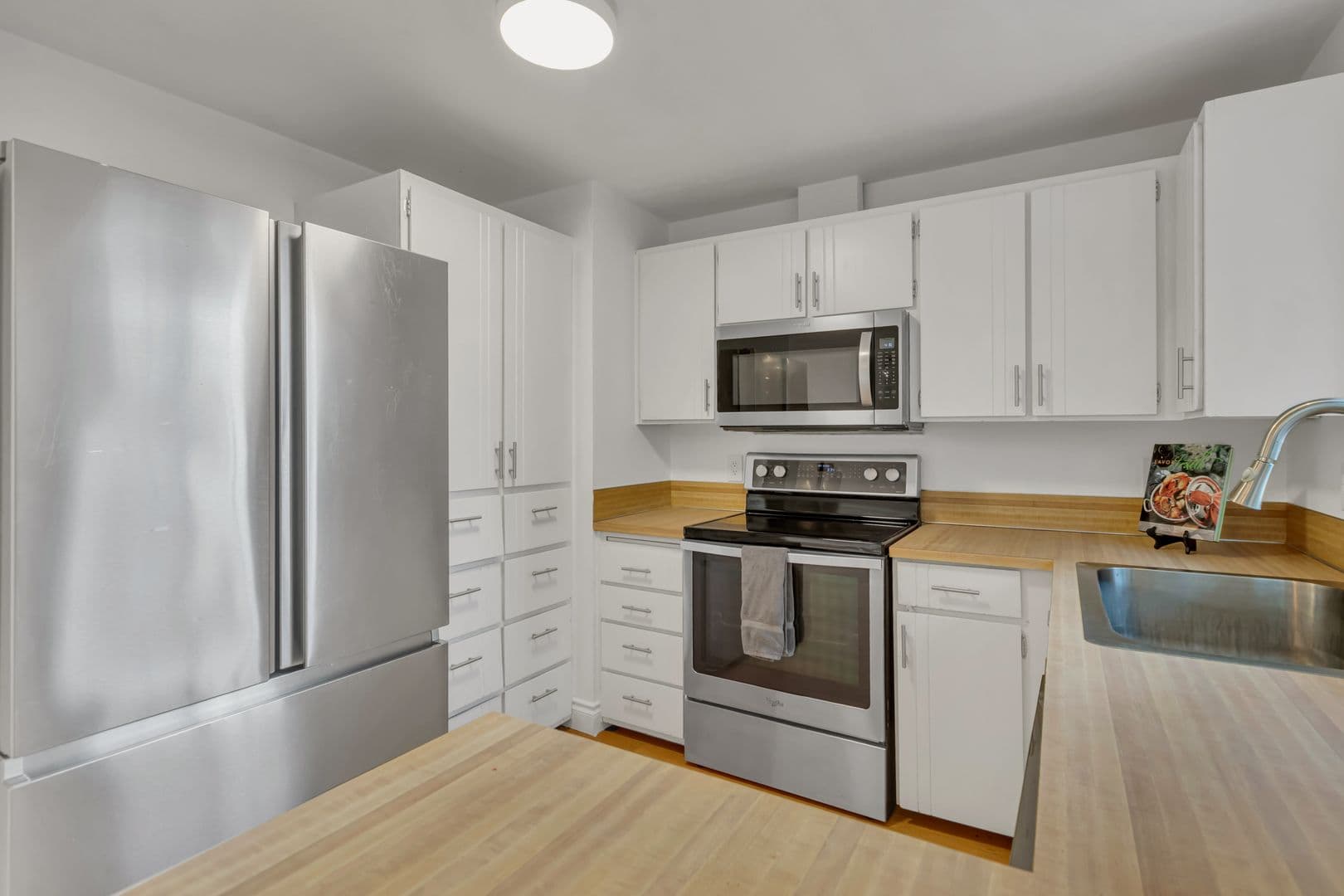 Des Moines House: 915 S 240th PL