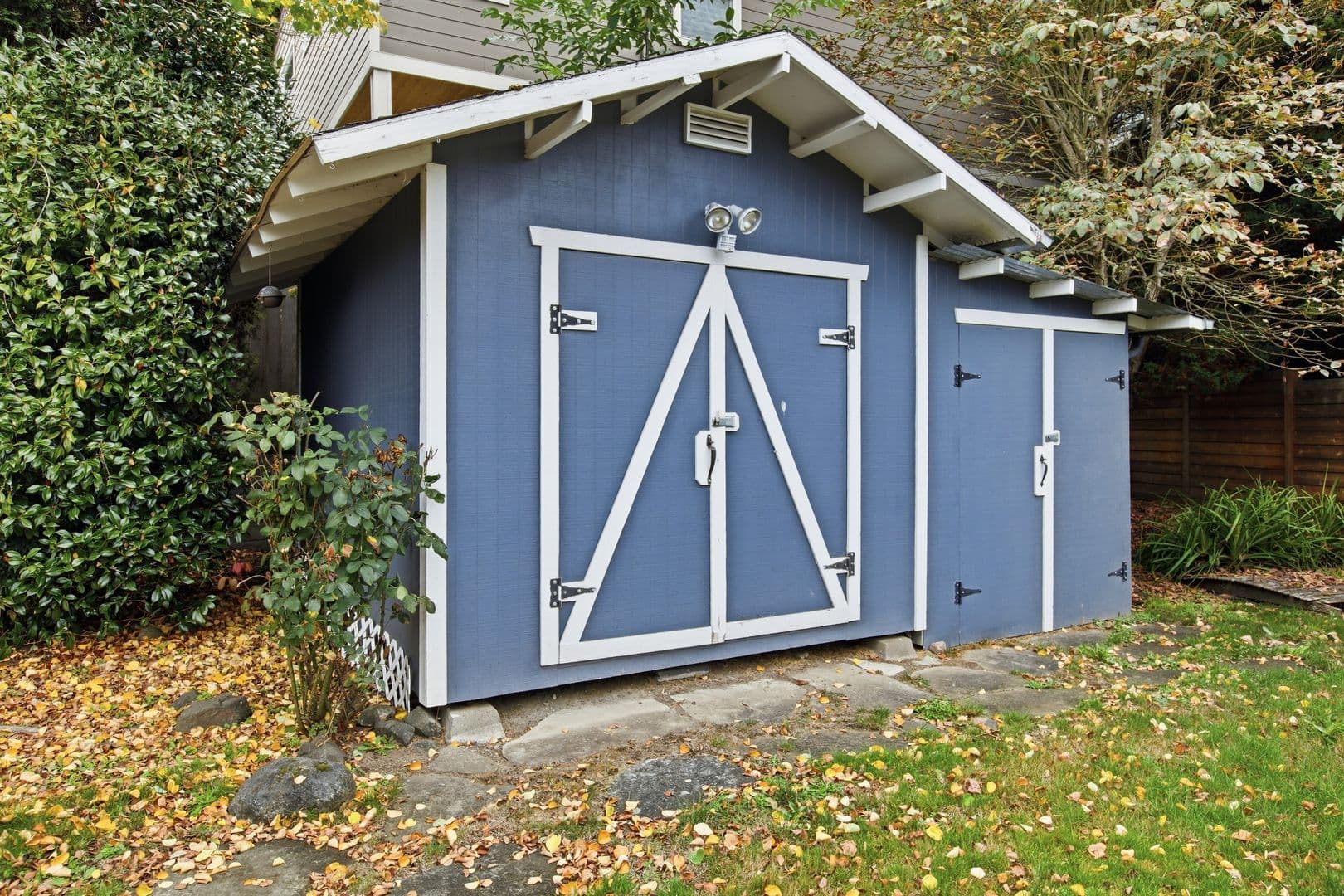 Kent House: 19463 122nd Pl SE