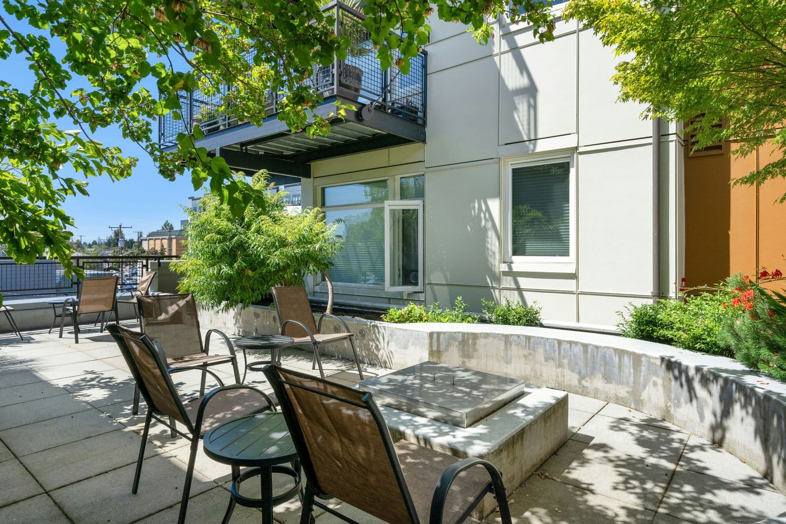 Burien Condo: 15100 6th Ave SW
