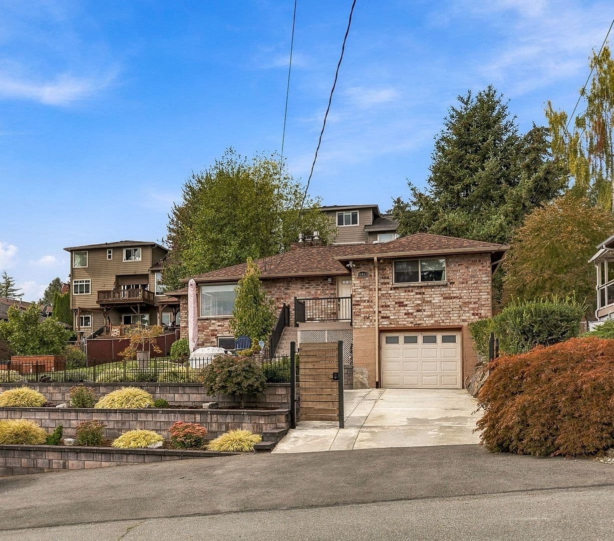 Des Moines House: 21011 7th Pl S