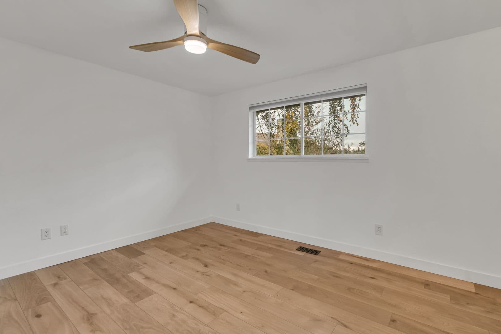 Des Moines House: 915 S 240th PL