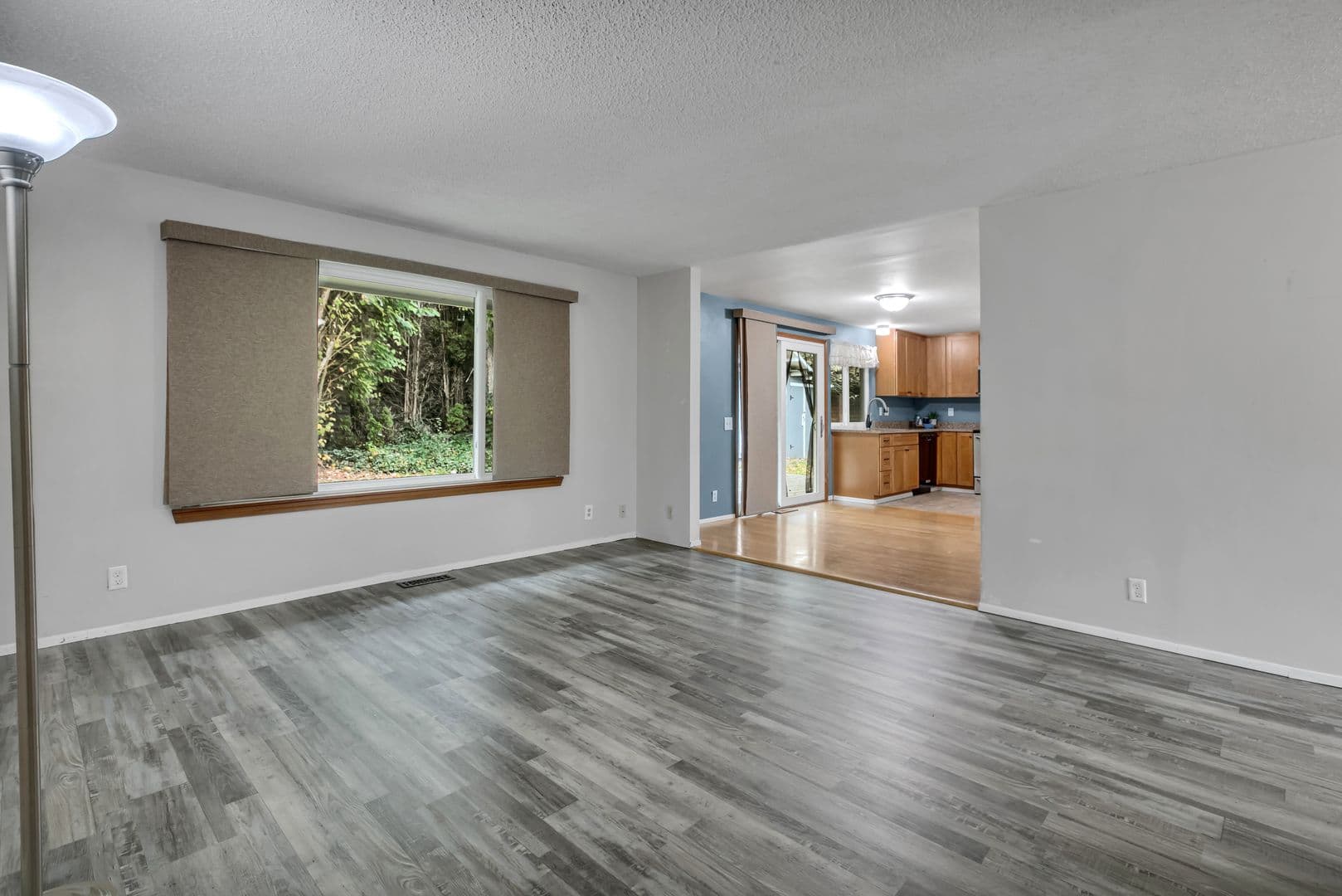 Kent House: 19463 122nd Pl SE