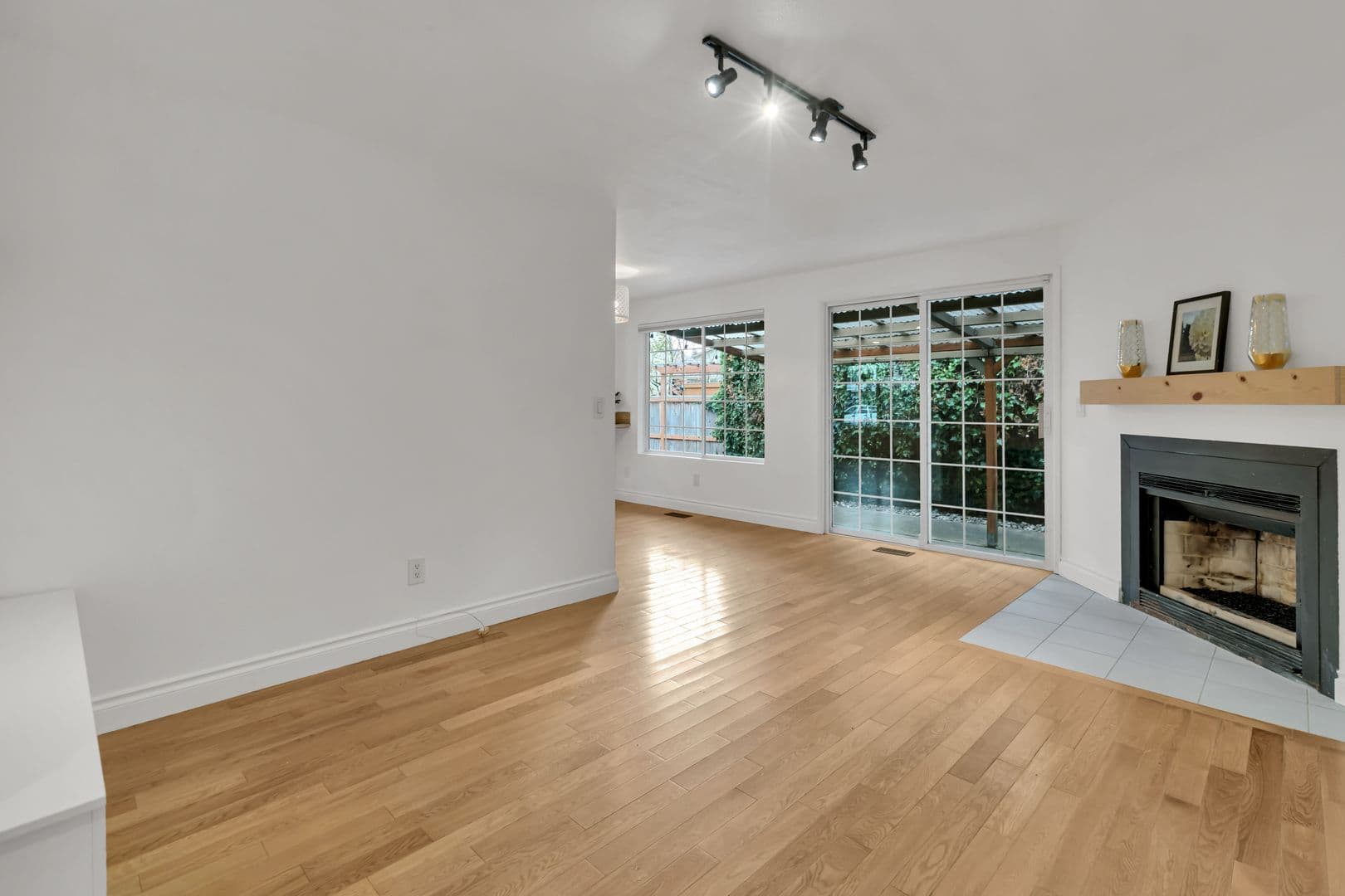 Des Moines House: 915 S 240th PL