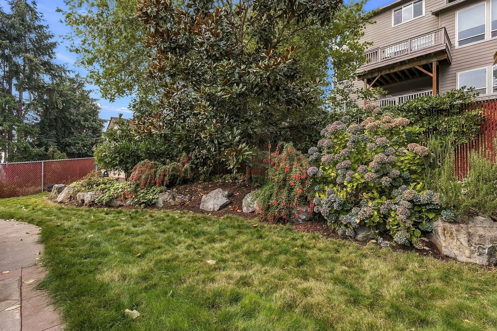 Des Moines House: 21011 7th Pl S