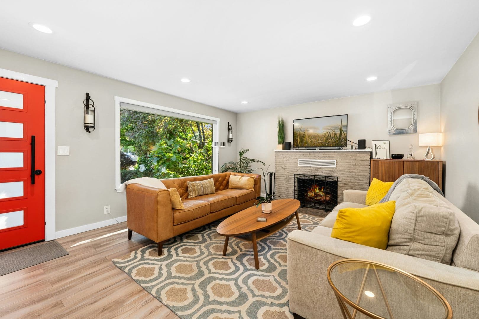 Burien House: 104 SW 132nd St