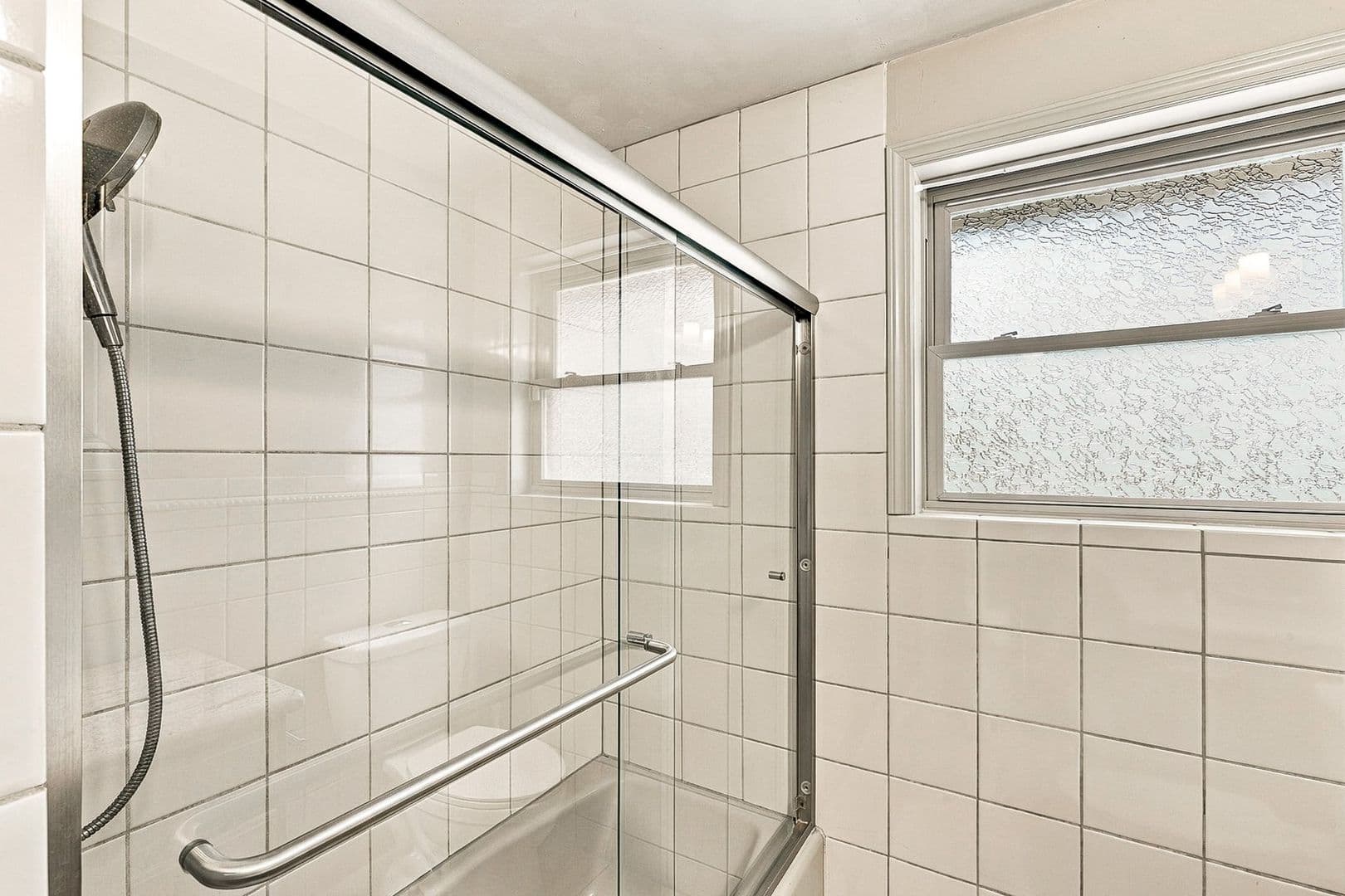 Des Moines House: 21011 7th Pl S