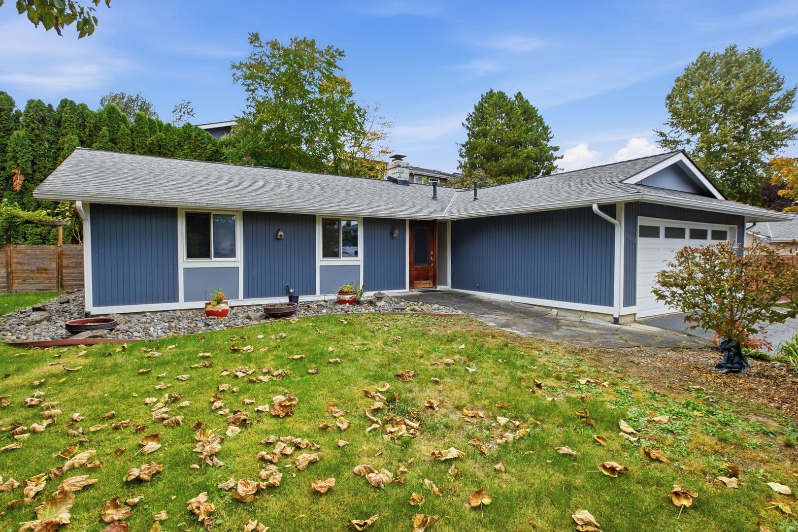 Kent House: 19463 122nd Pl SE