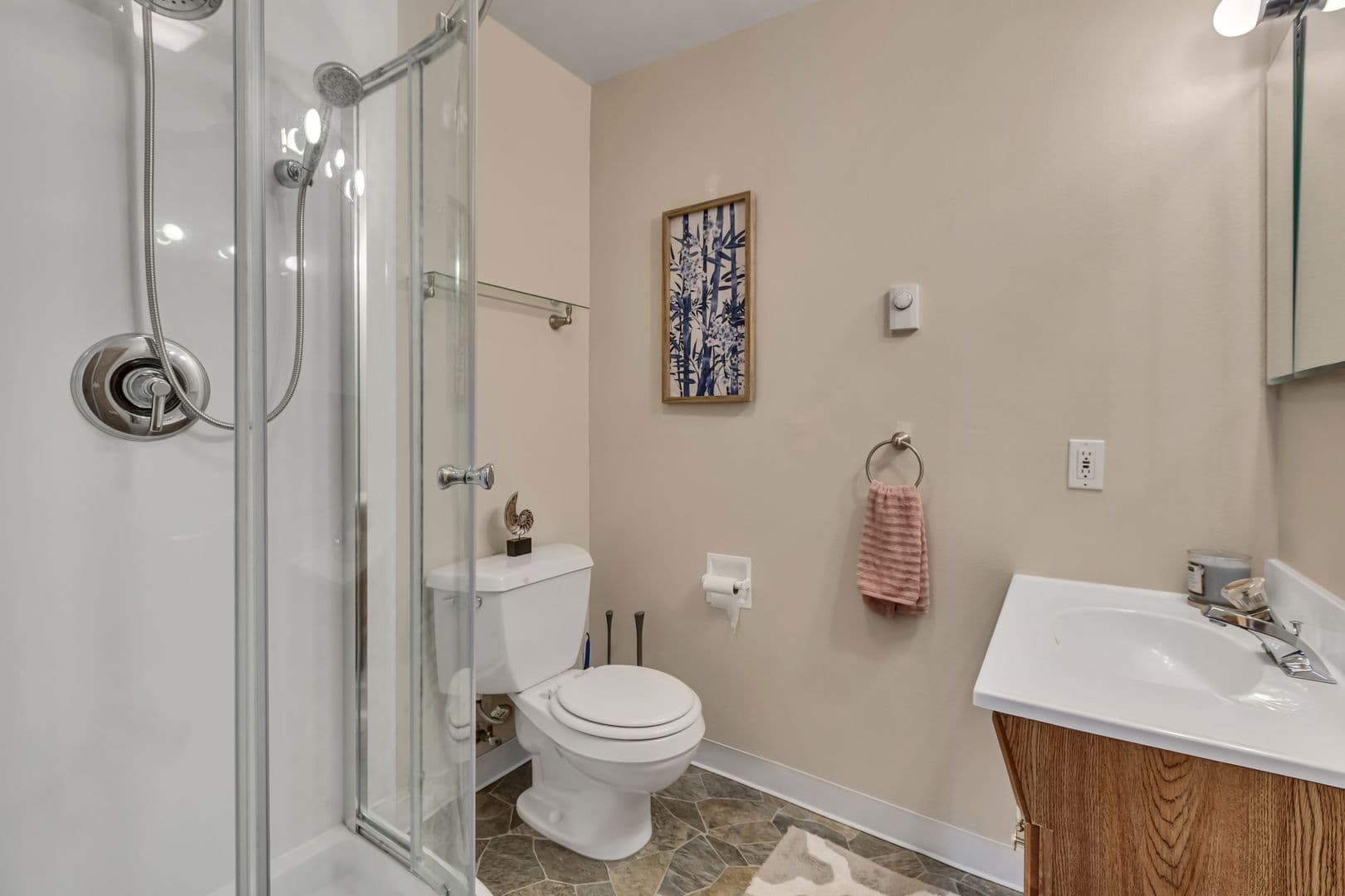 Kent House: 19463 122nd Pl SE