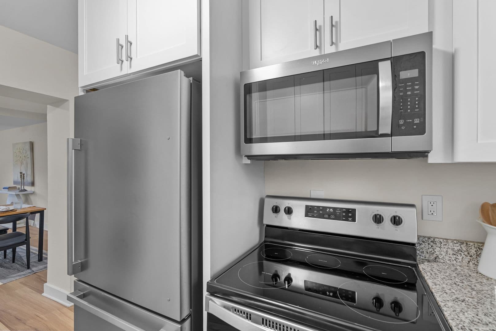 Williamsburg House: 5472 Olde Towne Rd