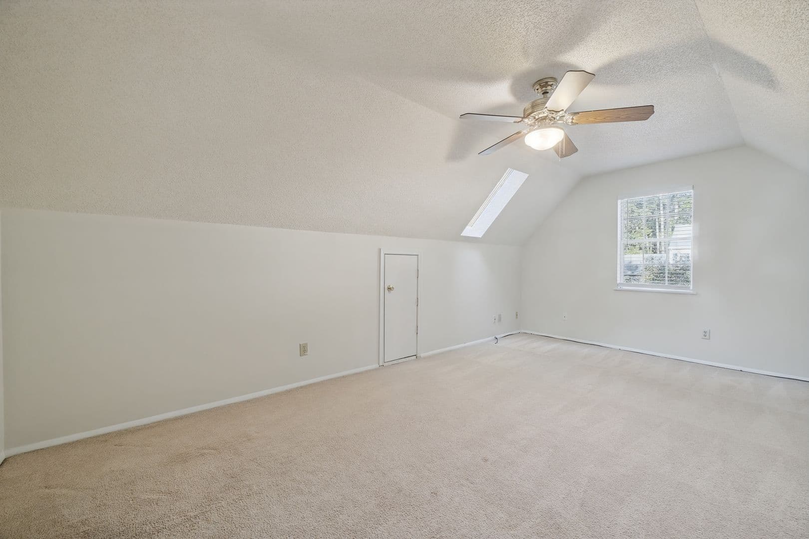Yorktown House: 203 Lynns Way
