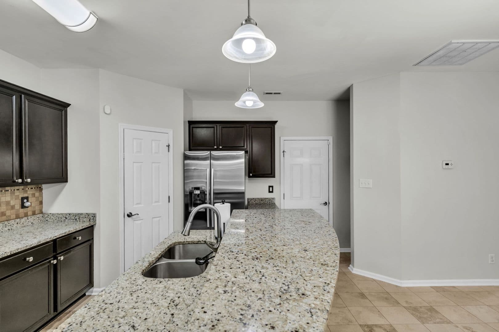 Williamsburg House: 303 Cheeseman Drive