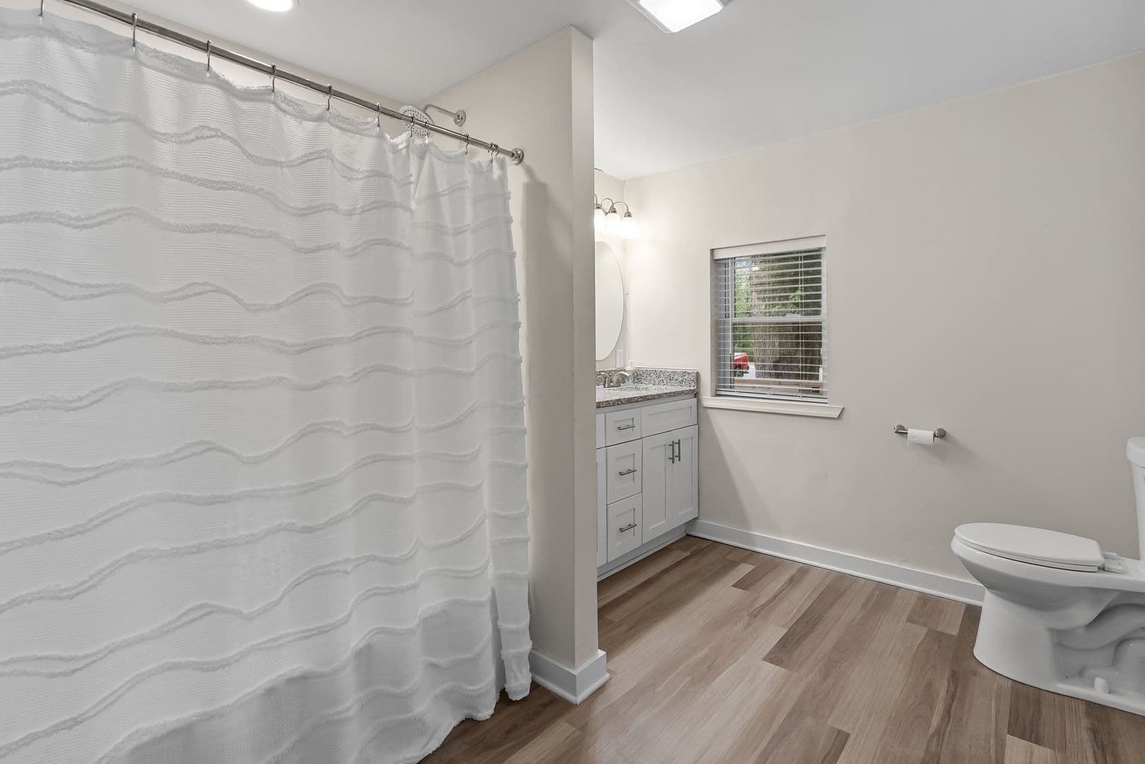 Williamsburg House: 5472 Olde Towne Rd