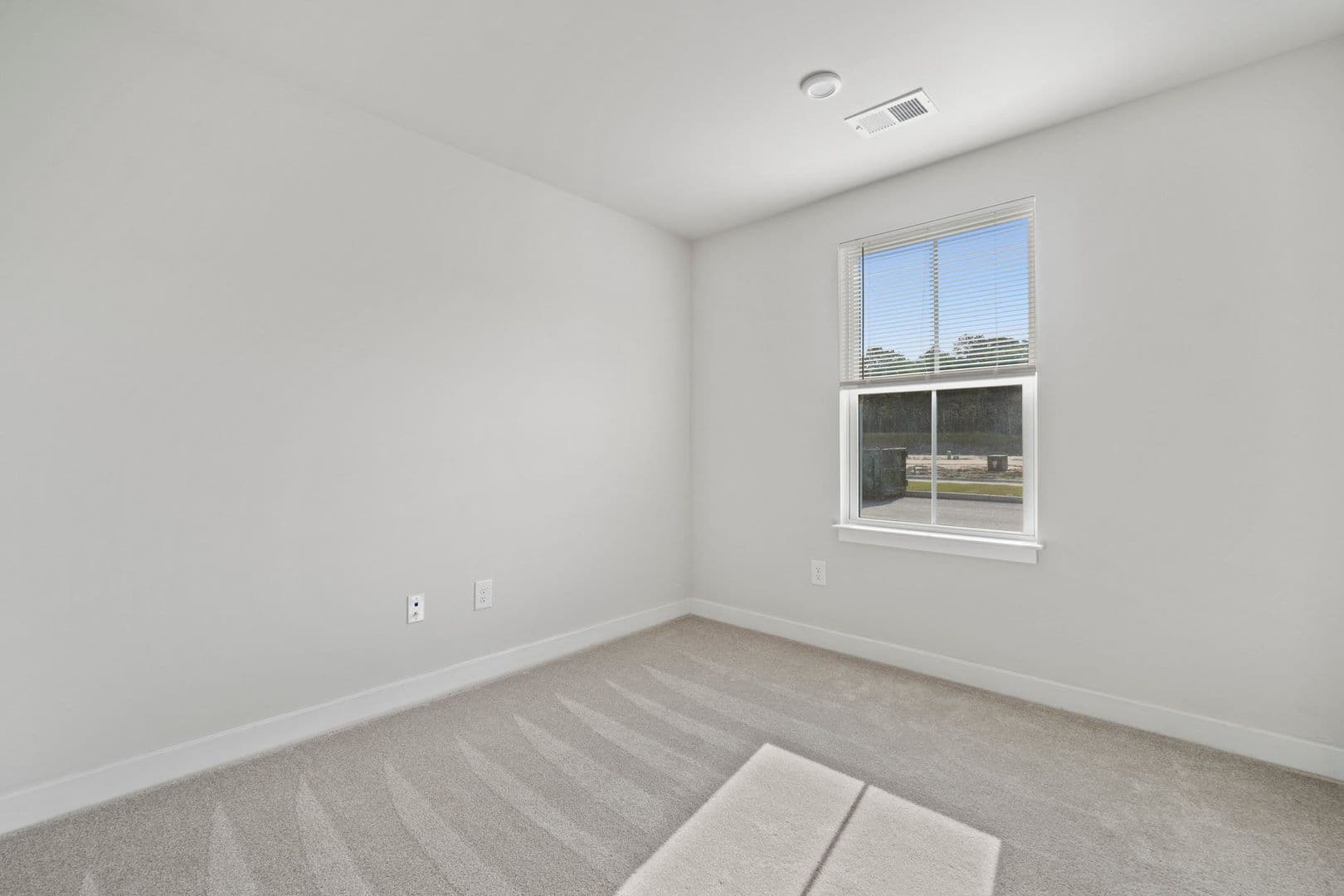 Poquoson Townhome: 109 Legacy Blvd