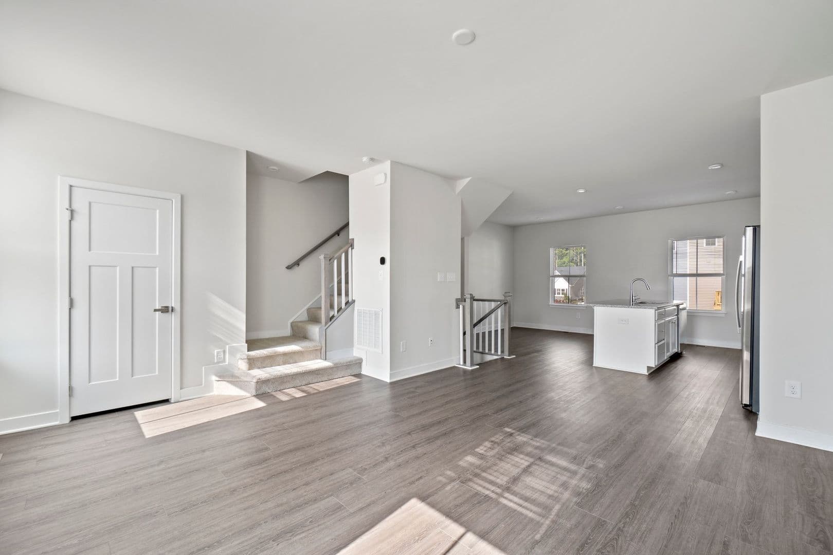 Poquoson Townhome: 109 Legacy Blvd