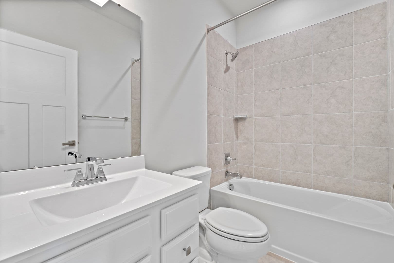 Poquoson Townhome: 109 Legacy Blvd