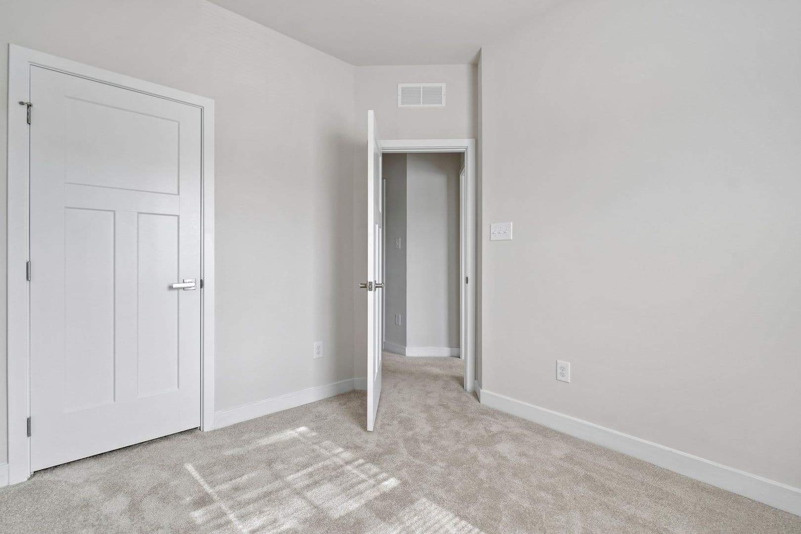 Poquoson Townhome: 109 Legacy Blvd