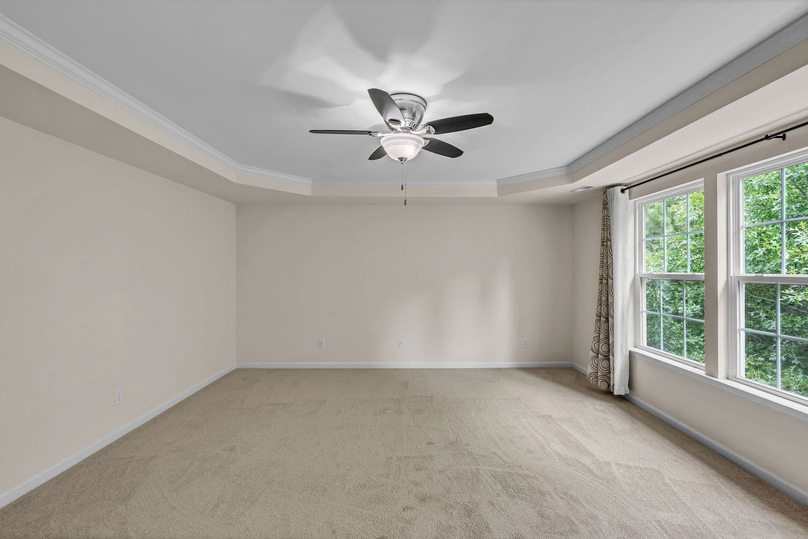 Williamsburg House: 303 Cheeseman Drive